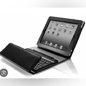 Brookstone Bluetooth iPad Keyboard and Case -Brown